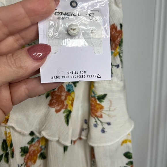 NWT O’Neill Floral Blouse - Picture 8 of 9